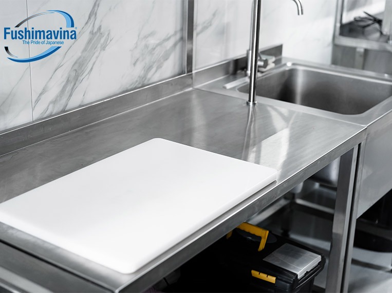 bàn bếp inox được làm từ chất liệu inox không han gỉ
