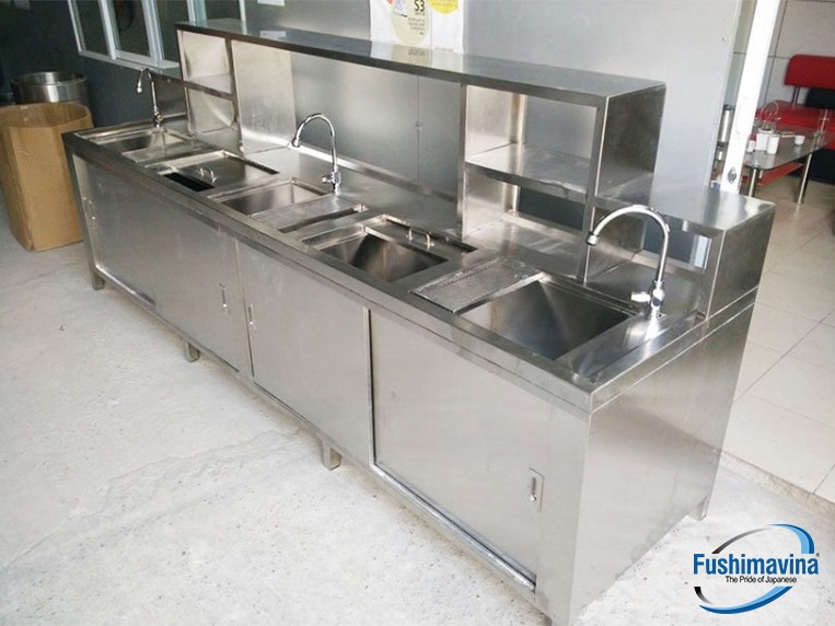 quầy pha chế inox tạo điểm nhấn cho khách hàng