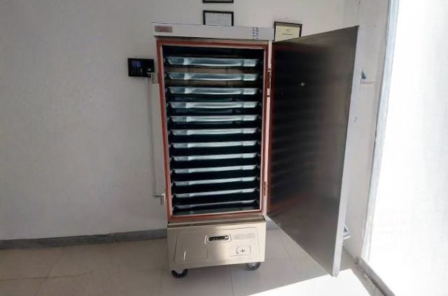 Chuẩn bị và lắp đặt tủ nấu cơm công nghiệp