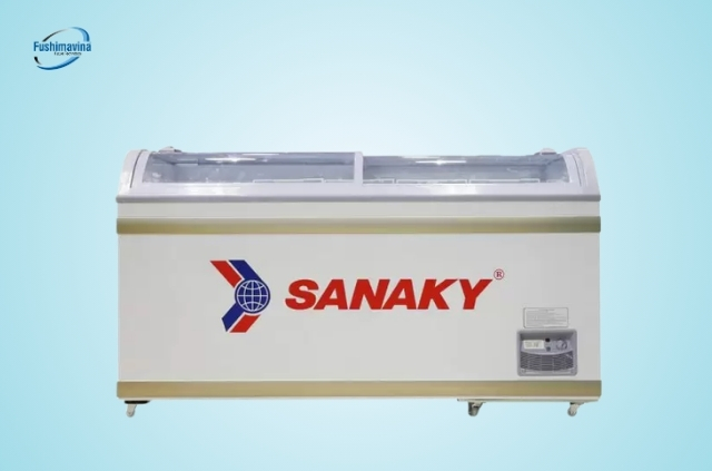 Tủ đông mặt kính cong trưng bày hải sản Sanaky VH-8088K