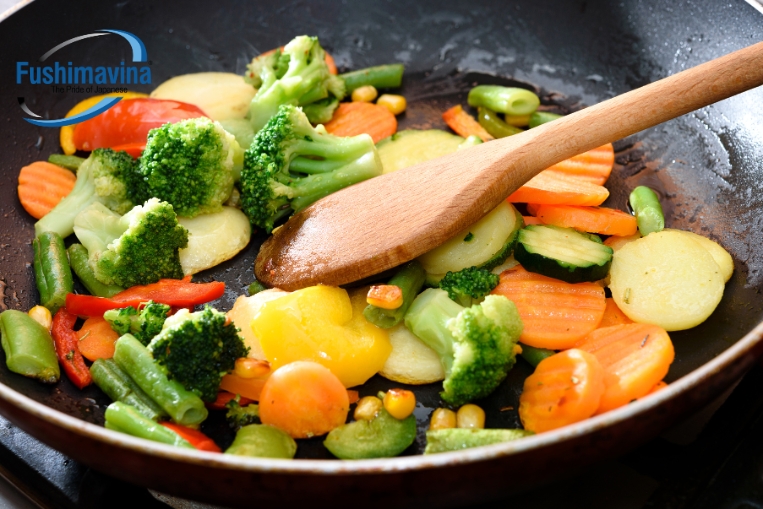 bếp nấu được nhiều món đa dạng