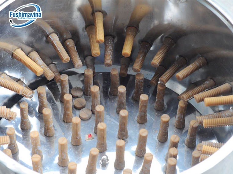 máy vặt lông gà giúp tiết kiệm nhân công