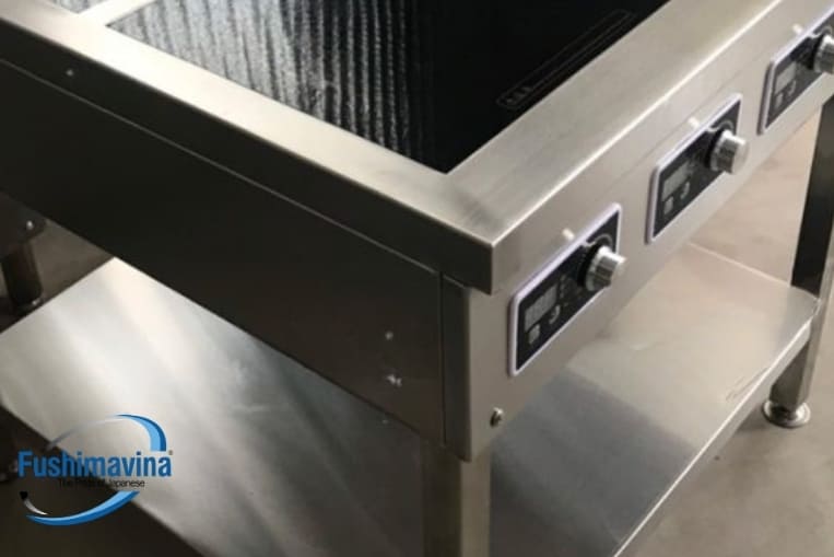 thiết  kế bếp  làm từ inox không gỉ