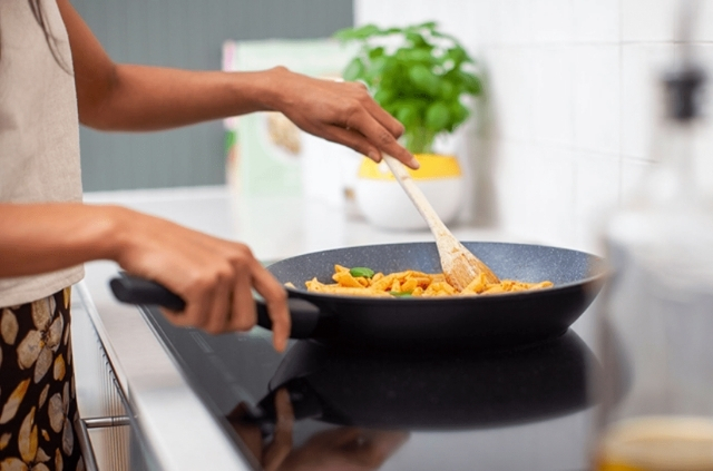 Mẹo sử dụng bếp điện từ giúp hạn chế lỗi