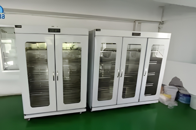 Fushimavina bàn giao tủ sấy chén bát cho khách hàng